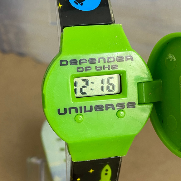 Buzz Light Year Watch Defender of the Universe - Picture 2 of 5